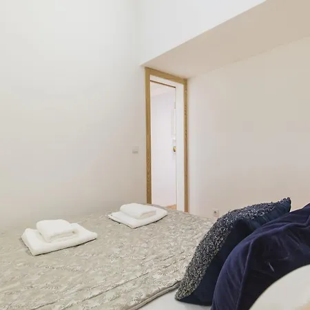 Lovelystay - Bairro Alto Hill Amazing View * Lisboa